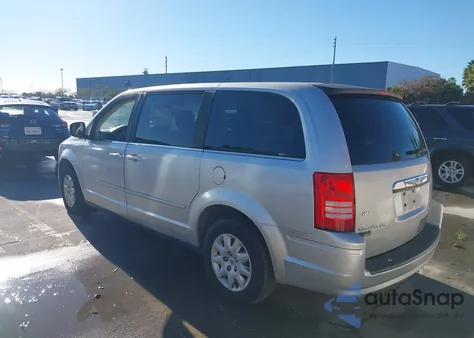 2009 Chrysler Town & Country Lx from USA, damaged, VIN 2A8HR44E39R514801